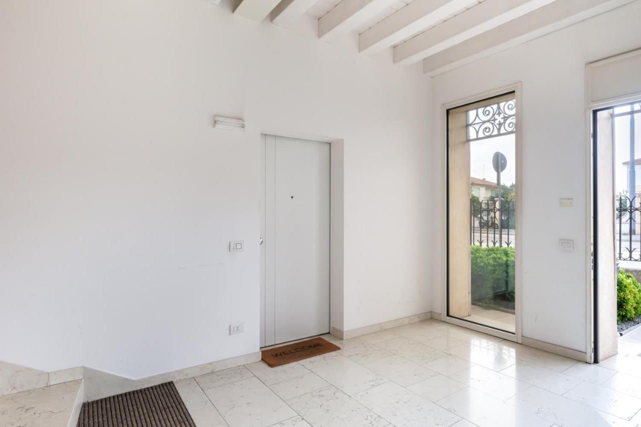 Corte Cappuccina 14 Elegant Apt Con Parcheggio! Padova Exterior photo